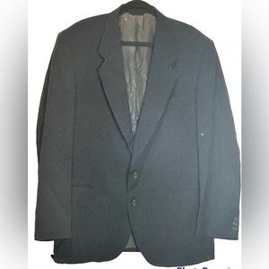 Roundtree and Yorke Dillard’s Exclusive men’s blazer